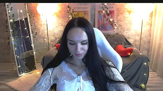 NicoleMerz online show from June 13, 7:12 pm