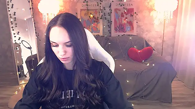 NicoleMerz online show from June 10, 3:35 pm