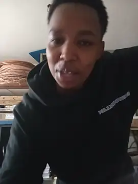 Snapshot of Celito_Scubaa chatting on June 9, 8:04 am Celito Scubaa online show from June 9, 8:04 am