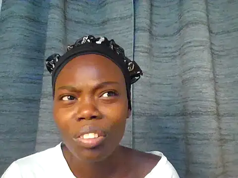 Snapshot of Sweet_quincy chatting on June 22, 12:16 am Sweet quincy online show from June 22, 12:16 am
