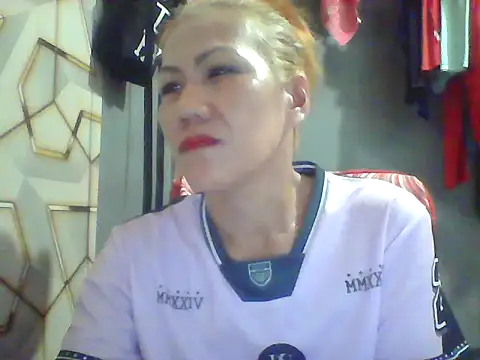 Snapshot of pinayheartaker chatting on July 1, 12:33 am pinayheartaker online show from July 1, 12:33 am
