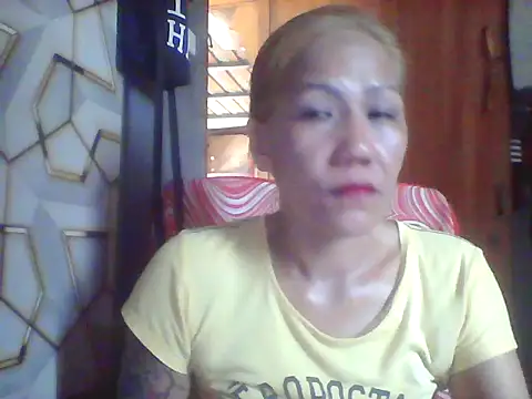 Snapshot of pinayheartaker chatting on June 22, 2:06 am pinayheartaker online show from June 22, 2:06 am