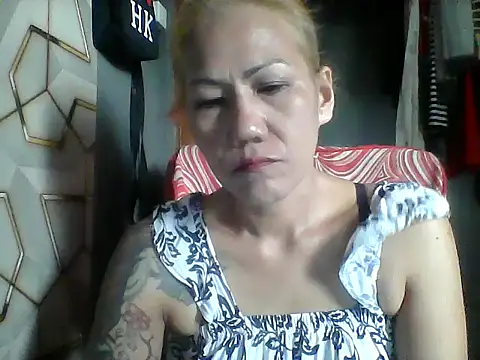 Snapshot of pinayheartaker chatting on June 25, 1:36 am pinayheartaker online show from June 25, 1:36 am