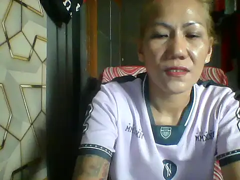 Snapshot of pinayheartaker chatting on July 2, 3:23 am pinayheartaker online show from July 2, 3:23 am