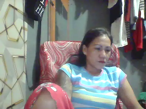 Snapshot of pinayheartaker chatting on June 10, 1:12 pm pinayheartaker online show from June 10, 1:12 pm