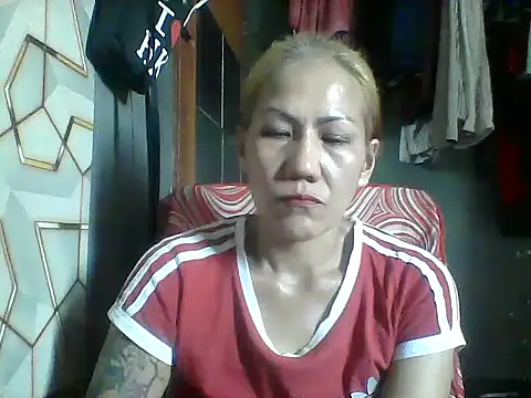 Snapshot of pinayheartaker chatting on July 7, 6:58 am pinayheartaker online show from July 7, 6:58 am
