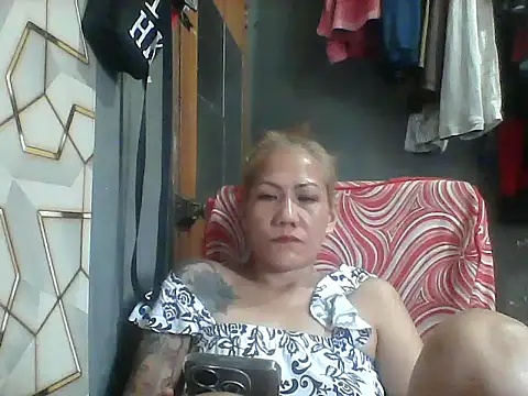 Snapshot of pinayheartaker chatting on July 9, 3:07 am pinayheartaker online show from July 9, 3:07 am