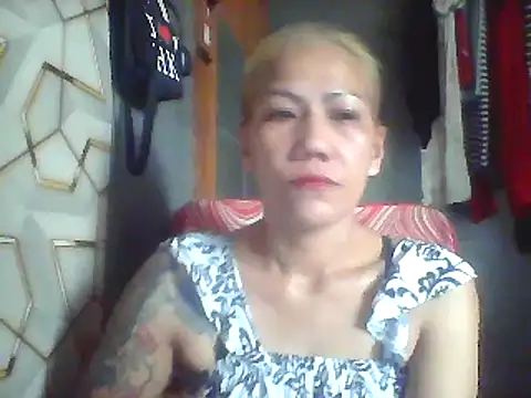 Snapshot of pinayheartaker chatting on June 26, 1:00 am pinayheartaker online show from June 26, 1:00 am