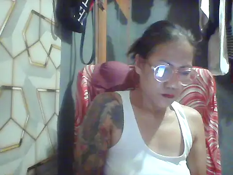 Snapshot of pinayheartaker chatting on June 15, 12:38 pm pinayheartaker online show from June 15, 12:38 pm