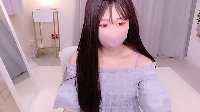 Snapshot of YURInya_ chatting on June 3, 12:06 pm YURInya online show from June 3, 12:06 pm