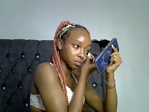 cocolaurah online show from June 27, 1:28 pm