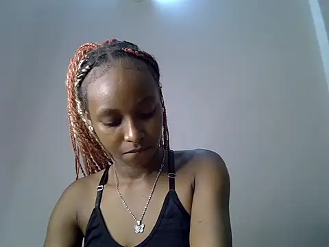 cocolaurah online show from July 2, 5:30 pm