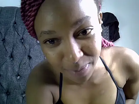 cocolaurah online show from June 15, 8:19 pm