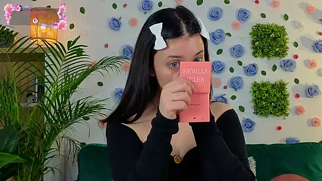 justmeavery online show from June 15, 1:06 am