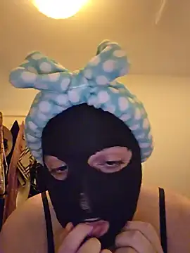 lisakuba online show from June 2, 4:56 am