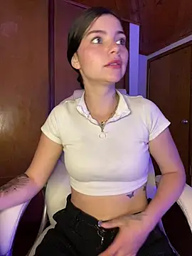 Snapshot of Maia_afrodita chatting on June 10, 11:17 pm Maia afrodita online show from June 10, 11:17 pm
