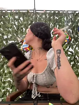 Snapshot of Maia_afrodita chatting on July 3, 10:38 pm Maia afrodita online show from July 3, 10:38 pm