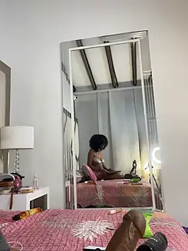 Snapshot of RacheellGrayX chatting on July 11, 11:27 pm RacheellGrayX online show from July 11, 11:27 pm