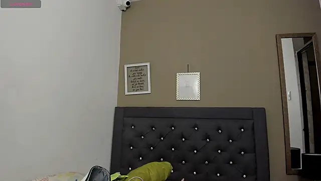 Snapshot of RacheellGrayX chatting on June 2, 7:36 pm RacheellGrayX online show from June 2, 7:36 pm