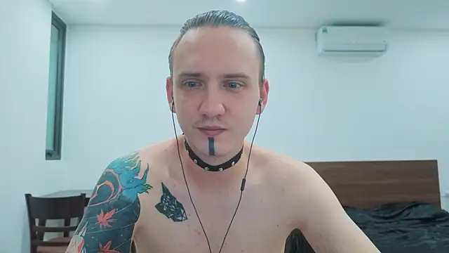 Silent Stitch online show from July 12, 4:02 am