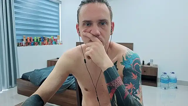 Silent Stitch online show from June 30, 3:39 am