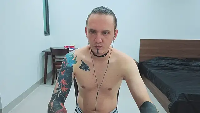 Silent Stitch online show from July 16, 1:02 am