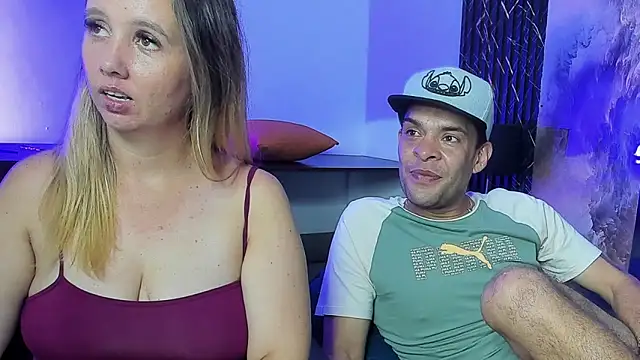 Snapshot of Mia_and_Erick chatting on June 17, 3:39 am Mia and Erick online show from June 17, 3:39 am