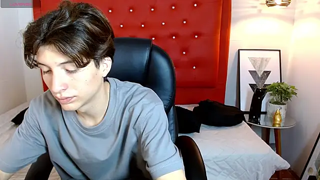 Snapshot of Marcoviolet chatting on June 21, 12:22 pm Marcoviolet online show from June 21, 12:22 pm