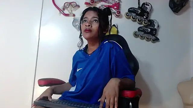  QueenMarilyn online show from June 24, 7:11 pm