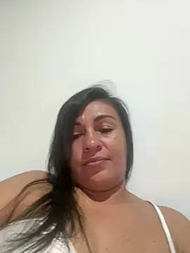 Snapshot of kloee_kann chatting on June 11, 11:46 pm kloee kann online show from June 11, 11:46 pm