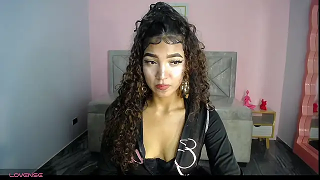 Snapshot of CamilaVixen_ch chatting on June 25, 8:25 pm CamilaVixen ch online show from June 25, 8:25 pm