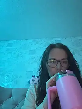 Luna-Vale online show from May 27, 10:39 pm