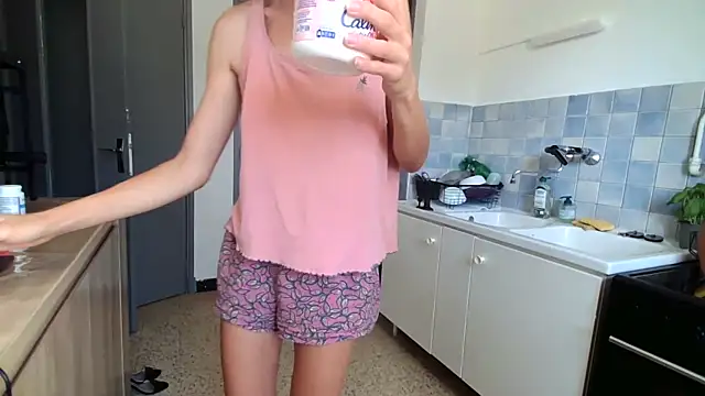 hornyfrenchies online show from June 18, 7:29 am
