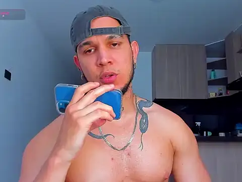 Snapshot of jacob_lautnerr chatting on May 28, 9:10 pm jacob lautnerr online show from May 28, 9:10 pm