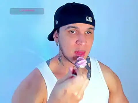 Snapshot of jacob_lautnerr chatting on June 26, 9:20 pm jacob lautnerr online show from June 26, 9:20 pm