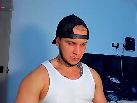 Snapshot of jacob_lautnerr chatting on June 1, 10:53 pm jacob lautnerr online show from June 1, 10:53 pm