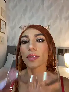 Snapshot of Isisjames chatting on June 2, 4:45 am Isisjames online show from June 2, 4:45 am