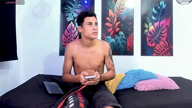 Luxury Guy online show from May 28, 12:00 pm