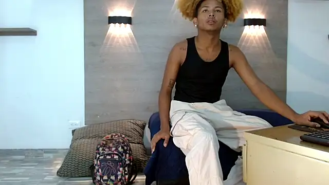 Snapshot of AshleySofiaThenison chatting on July 8, 12:50 pm AshleySofiaThenison online show from July 8, 12:50 pm