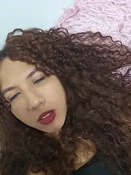 lilith isabella25 online show from May 31, 3:34 am