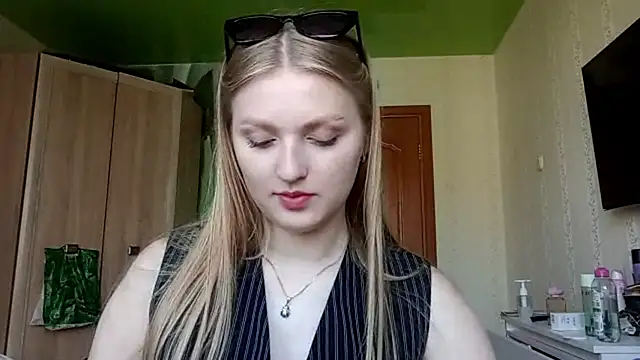 Snapshot of NorineGressett chatting on June 11, 1:08 pm NorineGressett online show from June 11, 1:08 pm