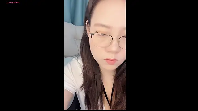 Snapshot of bibishila chatting on June 20, 12:54 pm bibishila online show from June 20, 12:54 pm