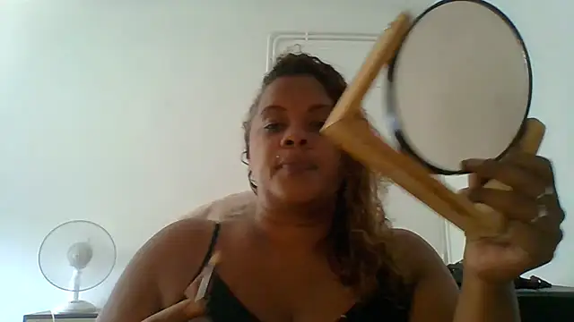 DOMINATRICESANDRA online show from July 15, 9:05 am
