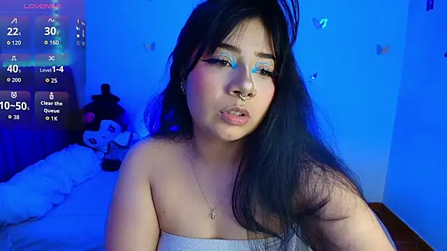 Snapshot of sophierussel chatting on May 31, 12:16 am sophierussel online show from May 31, 12:16 am