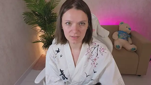kira hatti online show from June 10, 9:10 am