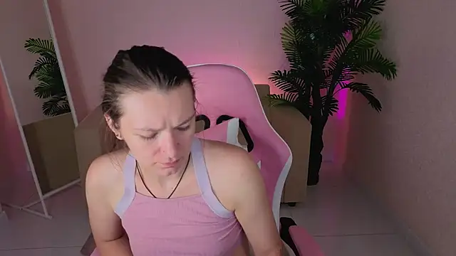 kira hatti online show from July 9, 1:17 am