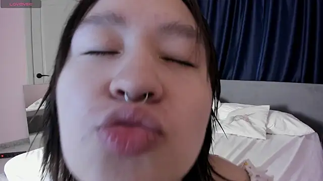 Snapshot of RiLey__Davis chatting on June 29, 9:49 am RiLey Davis online show from June 29, 9:49 am
