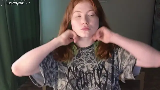 Snapshot of YourGingerCute chatting on June 2, 12:38 pm YourGingerCute online show from June 2, 12:38 pm