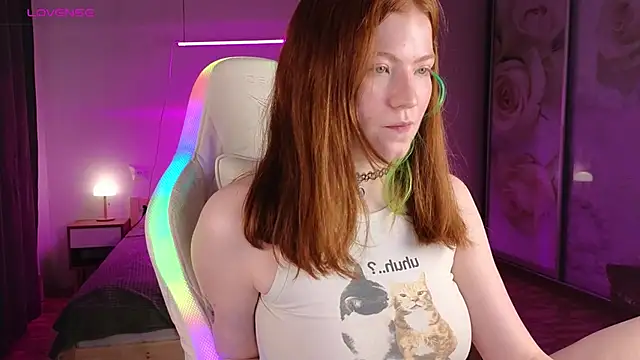 Snapshot of YourGingerCute chatting on May 28, 12:22 pm YourGingerCute online show from May 28, 12:22 pm