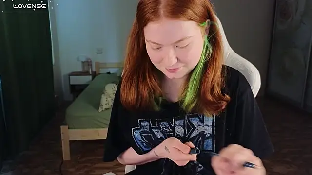 Snapshot of YourGingerCute chatting on May 31, 9:37 am YourGingerCute online show from May 31, 9:37 am